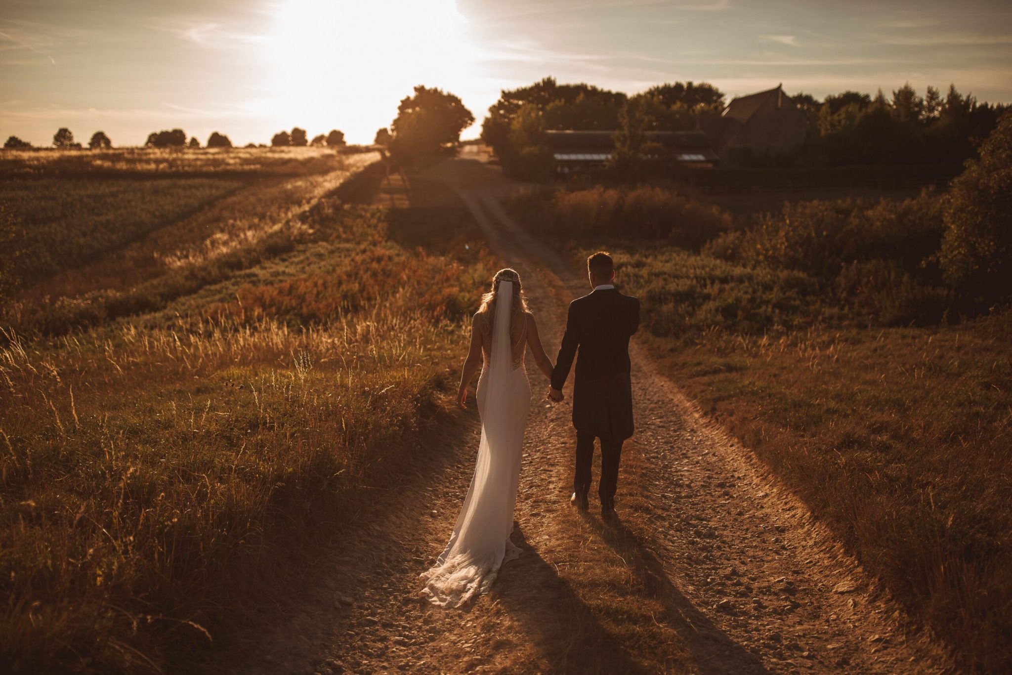 Stone Barn Cotswolds Wedding – Katy & Sam