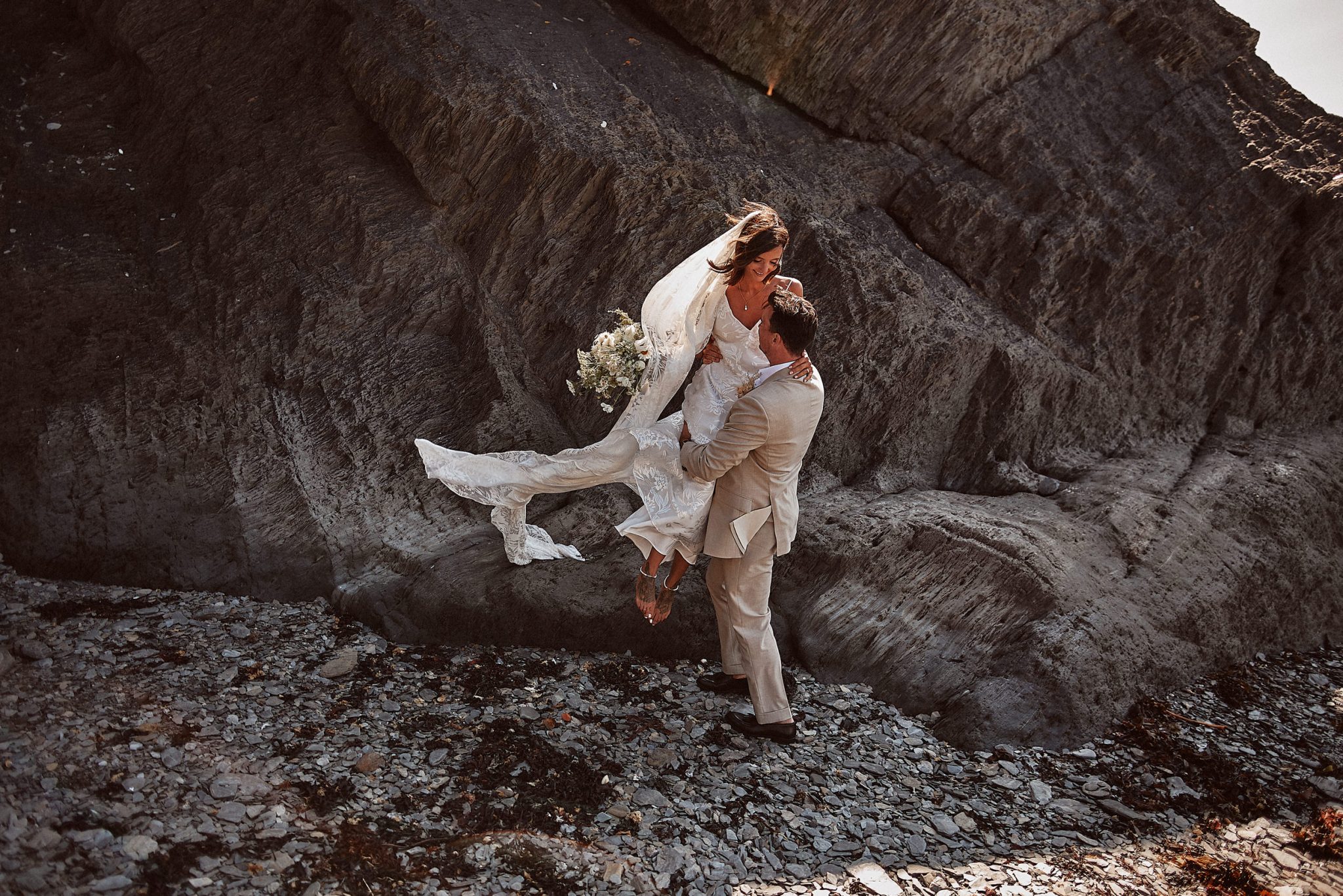 Tunnels Beaches Wedding – Mel + Sean